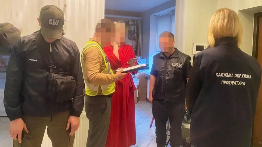 На Івано-Франківщині під варту взяли директорку “Сегежа Україна”, яку підозрюють у зловживаннях