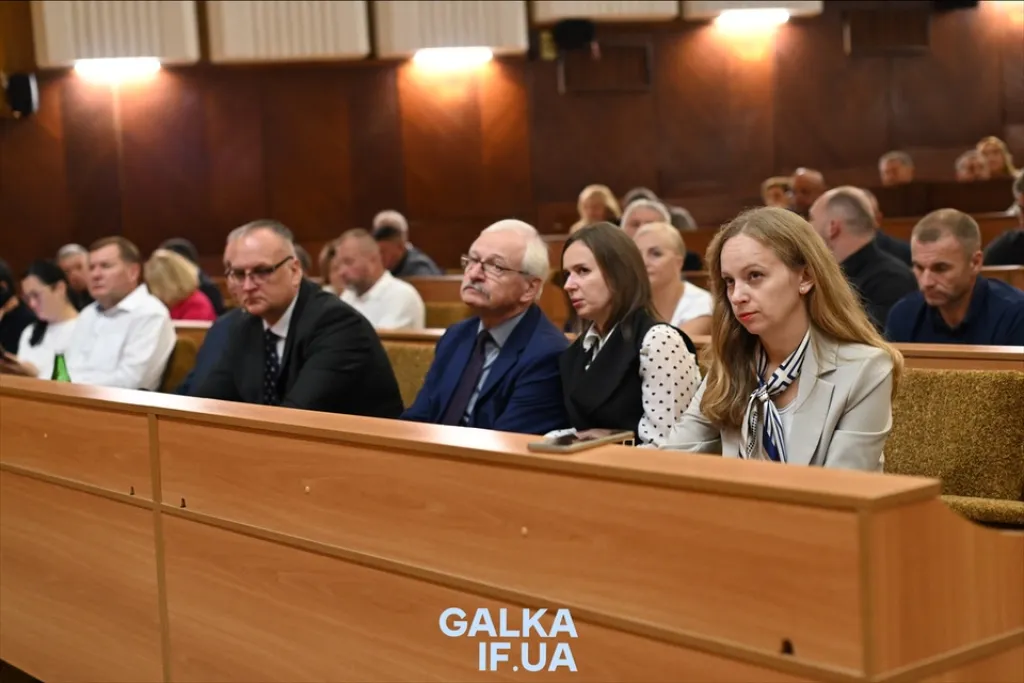 Івано-Франківська облрада закликала зрівняти виплати родинам усіх загиблих військових