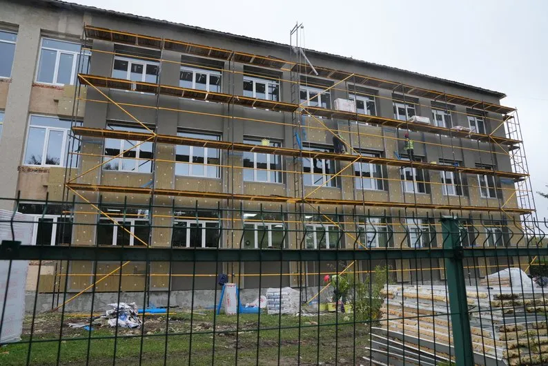Долина планує власний «енергоострів»: як громада вибудовує сотову енергомережу