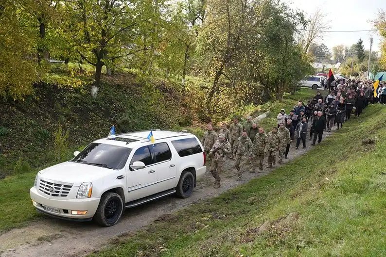 На Івано-Франківщині попрощалися зі старостою Дитятина Миколою Клюбою, який добровільно пішов на фронт