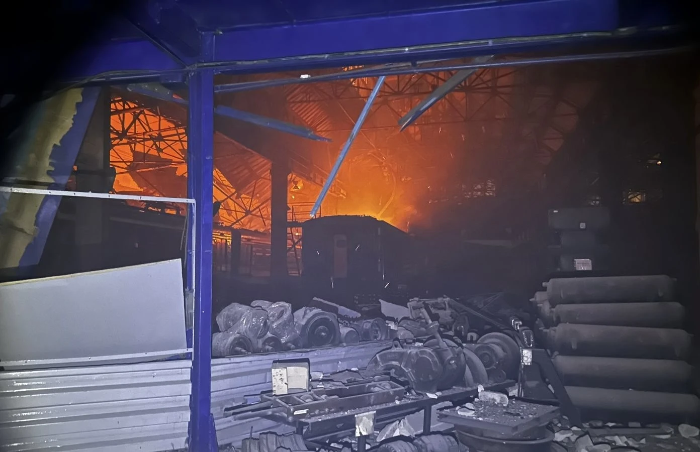 Після нічної атаки РФ на Харківщині змінили маршрут поїзда, що прямує на Івано-Франківськ