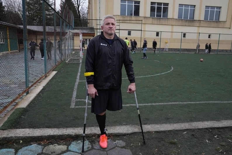 В Івано-Франківську ветерани-ампутанти провели символічний матч до Дня Гідності
