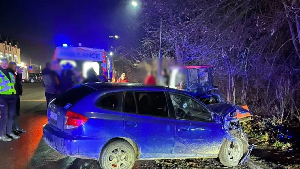 Смертельна ДТП у Богородчанах: водій Kia врізався в припаркований трактор