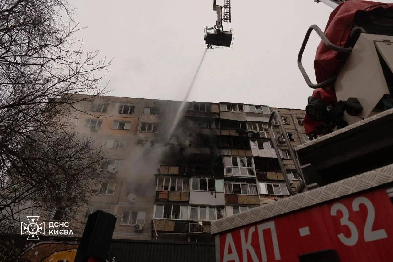Київ під масованим ударом: перші дані про загиблих та масштаби руйнувань