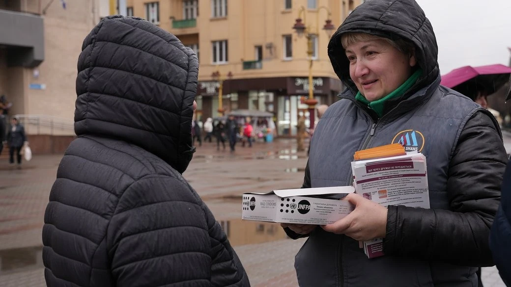 У центрі Франківська охочим безкоштовно робили тести на ВІЛ у межах всеукраїнської акції