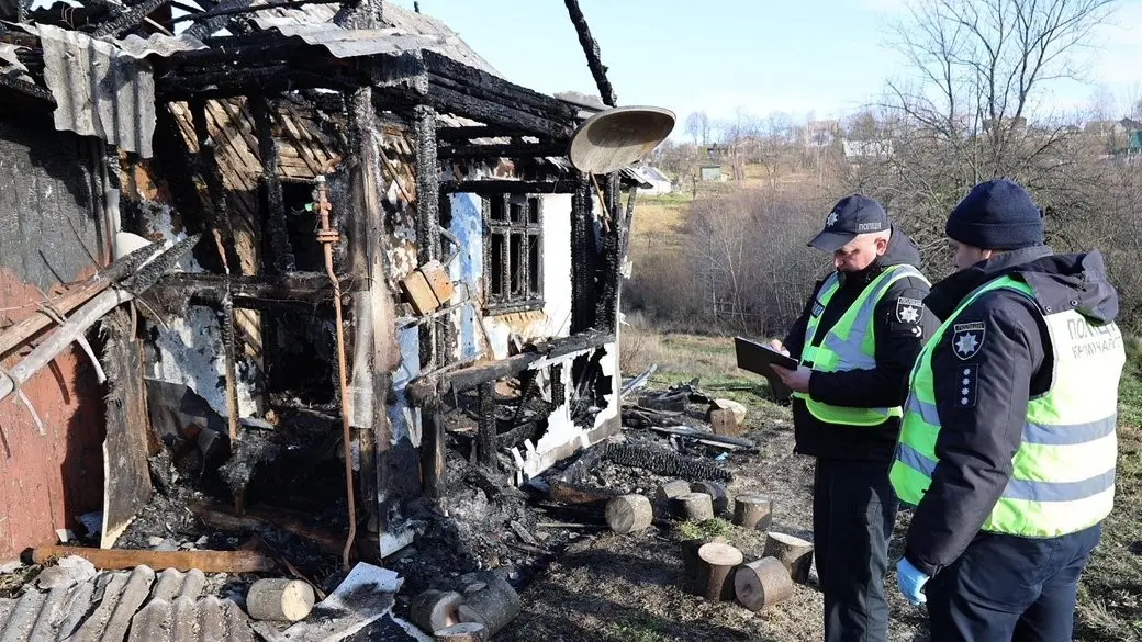 Пожежа в Стримбі обернулася вбивством: на Прикарпатті затримали чоловіка, якого підозрюють у розправі та підпалі