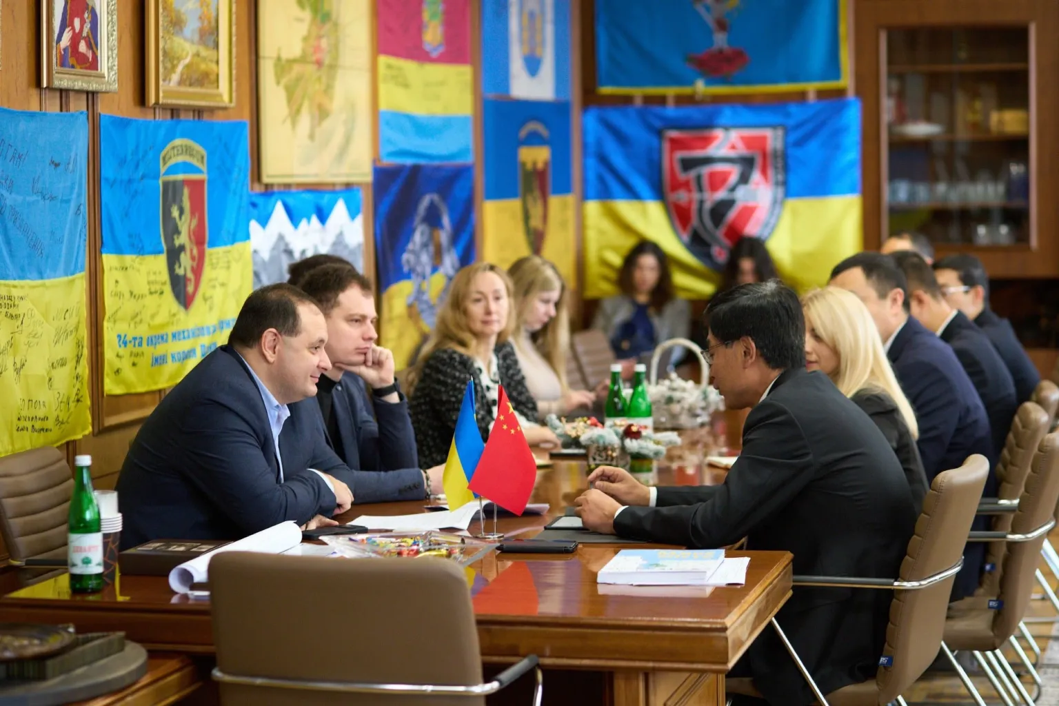 Дипломатичний візит: посол Китаю відвідав Івано-Франківськ