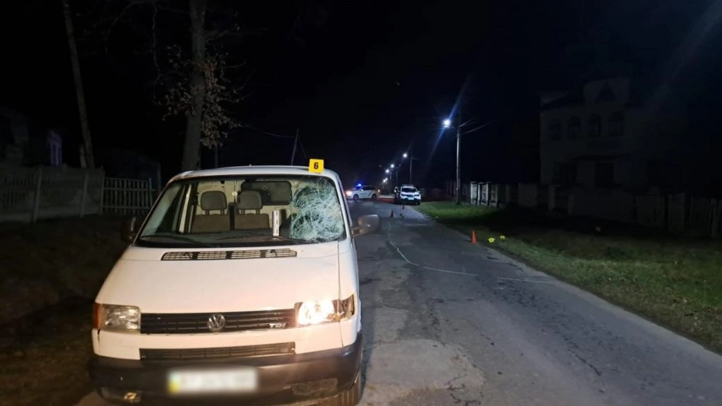 Смертельна аварія на Прикарпатті: у Яворові мікроавтобус збив пішохода