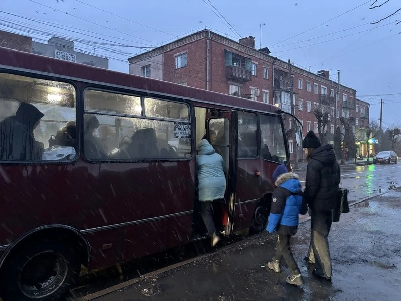 Проїзд по 15 гривень: у Коломиї затвердили нові тарифи на громадський транспорт