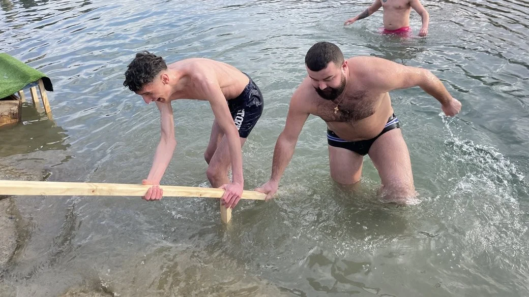 Водохреще на Франківщині: на водоймах чергуватимуть понад сто рятувальників
