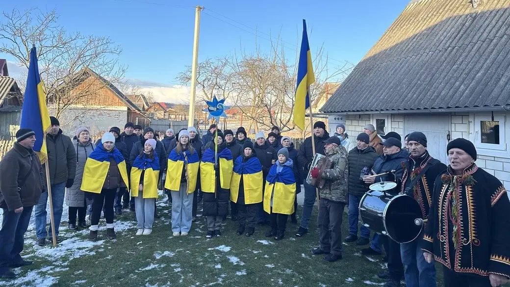 Шість днів коляди — сотні добрих сердець: село Пійло зібрало 478 тисяч гривень для ЗСУ