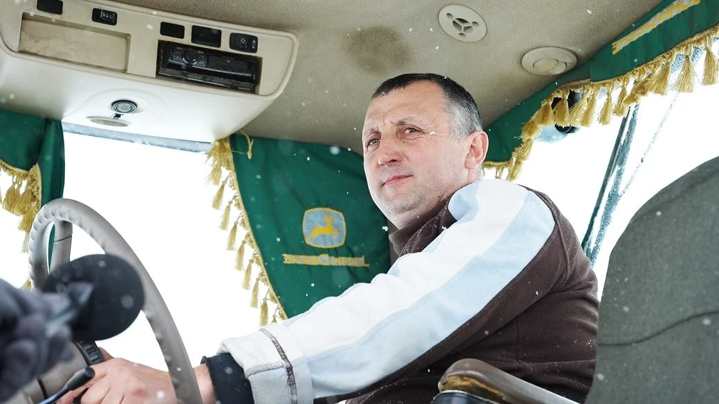 Чотири дні у сніговій пастці: як жителі Чернелицької громади виживали без доріг