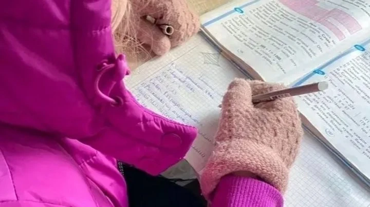Холод у класах і садочках: на Франківщині виявили порушення температурних норм у школах