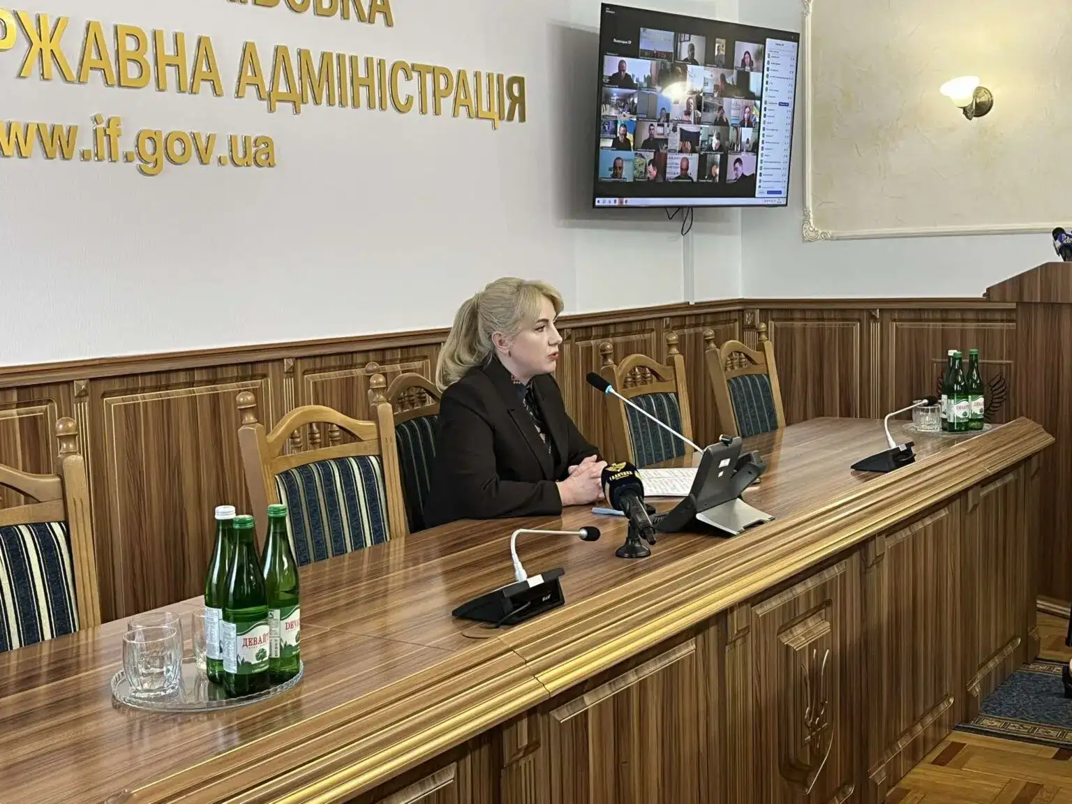 Очільниця області наголосила, що жителі громад мають отримувати чіткі й зрозумілі відповіді щодо соціальних виплат та інших адміністративних питань без затримок і плутанини.