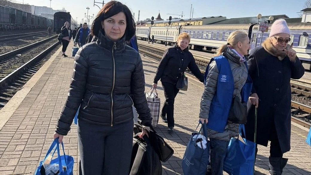 Евакуаційний потяг із Донеччини доставив до Прикарпаття нову групу переселенців