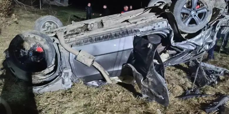 На Коломийщині рятувальники деблокували тіло водія з понівеченого авто