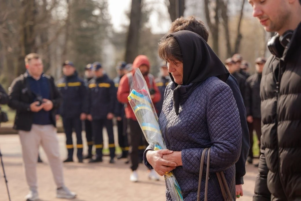 Честь і вічна пам’ять: в Івано-Франківську вшанували полеглих захисників державними нагородами