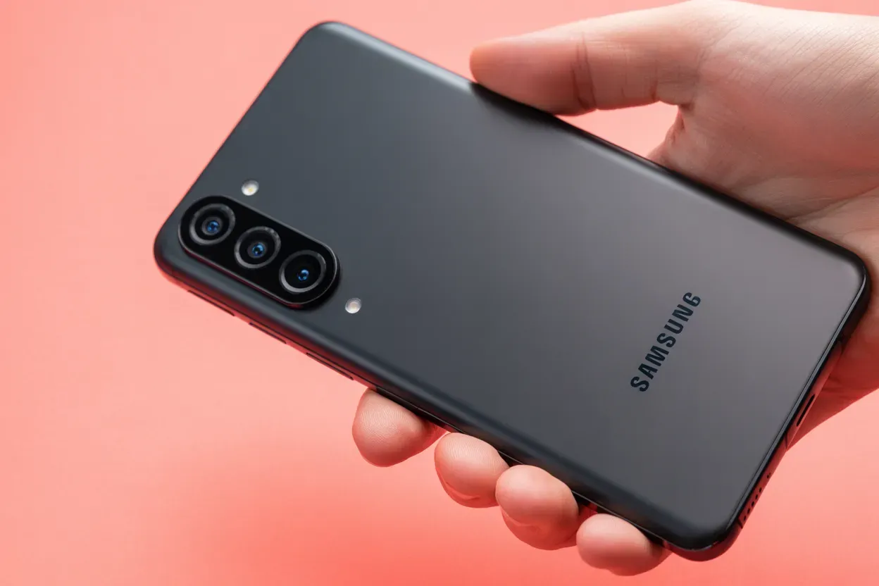 Майбутнє смартфонів: головні інновації Samsung, на які ми чекаємо цього року