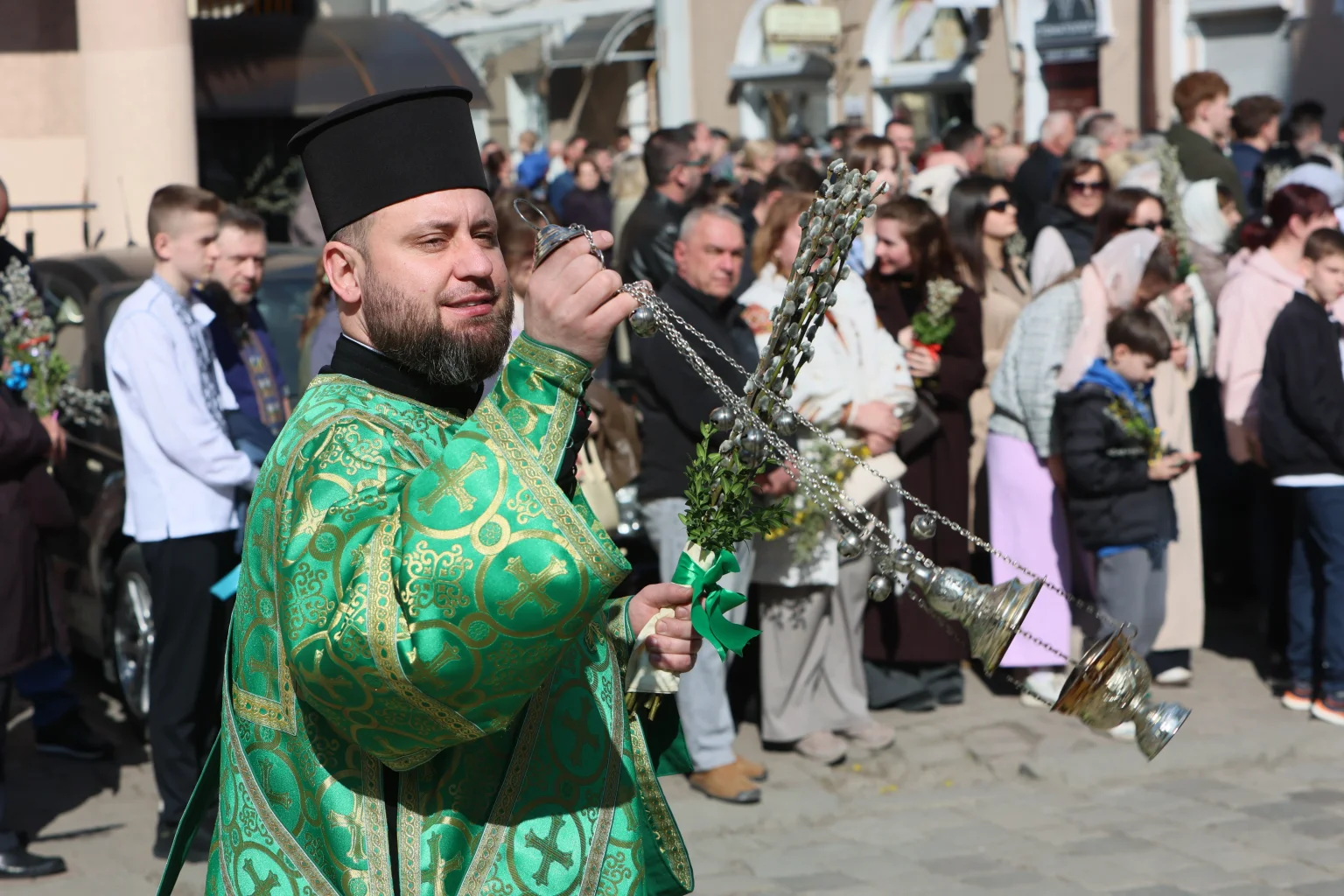 Віра під час війни: як франківці зустріли Вербну неділю