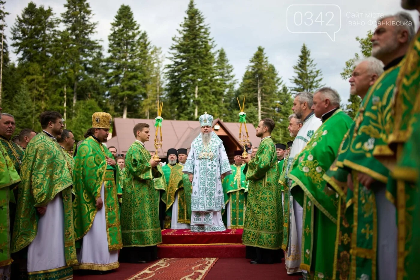Всеукраїнська проща у Манявському скиту: митрополит Епіфаній провів урочисту службу