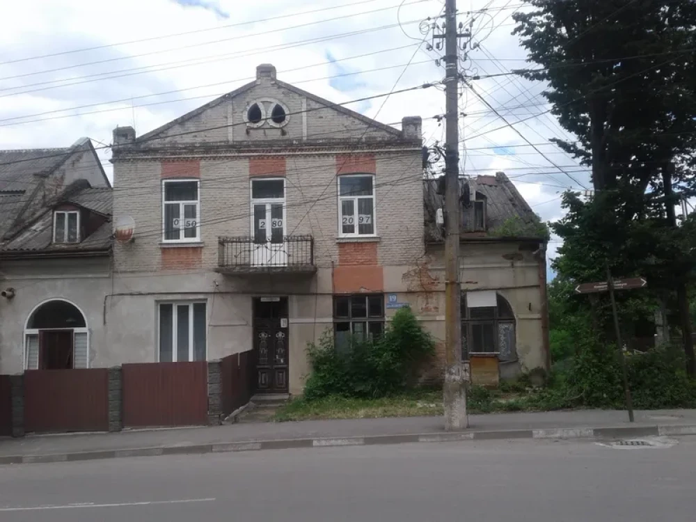 Калуш продає 68 квадратів аварійної комунальної нерухомості за 750 тисяч гривень